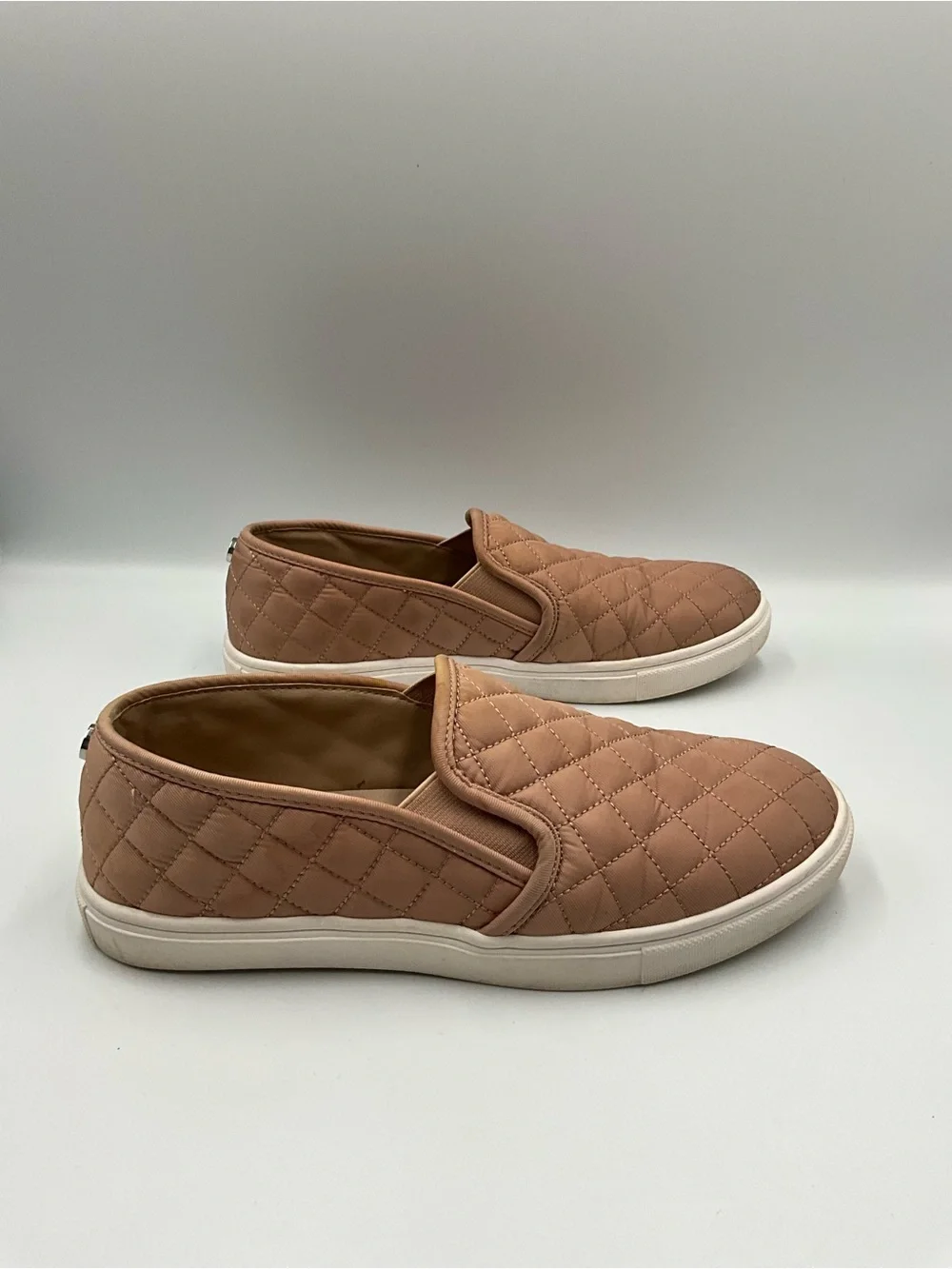 Steve Madden Sneakers Size 8 Brown Quilted Slip-On Sneakers